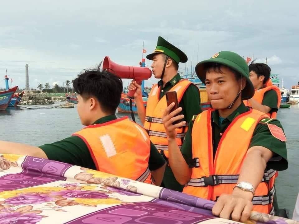 Ngư dân Quảng Nam – Quảng Ngãi cấp tập phòng chống bão số 9
