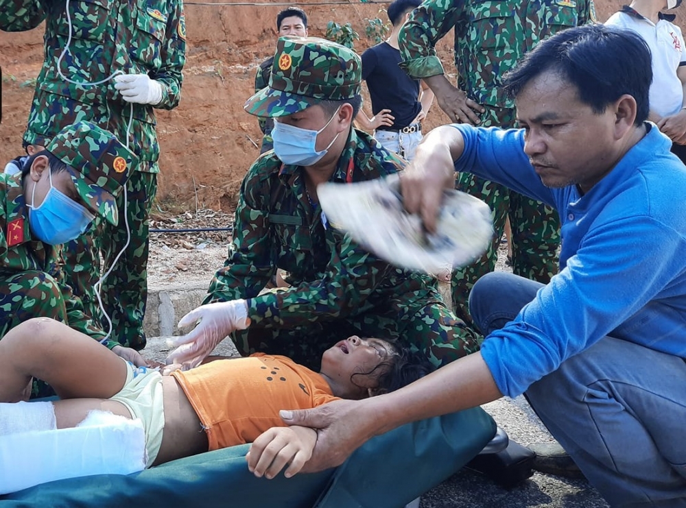 Vụ sạt lở đất ở Trà Leng: Cứu sống được 33 người, nhiều người vẫn mất tích