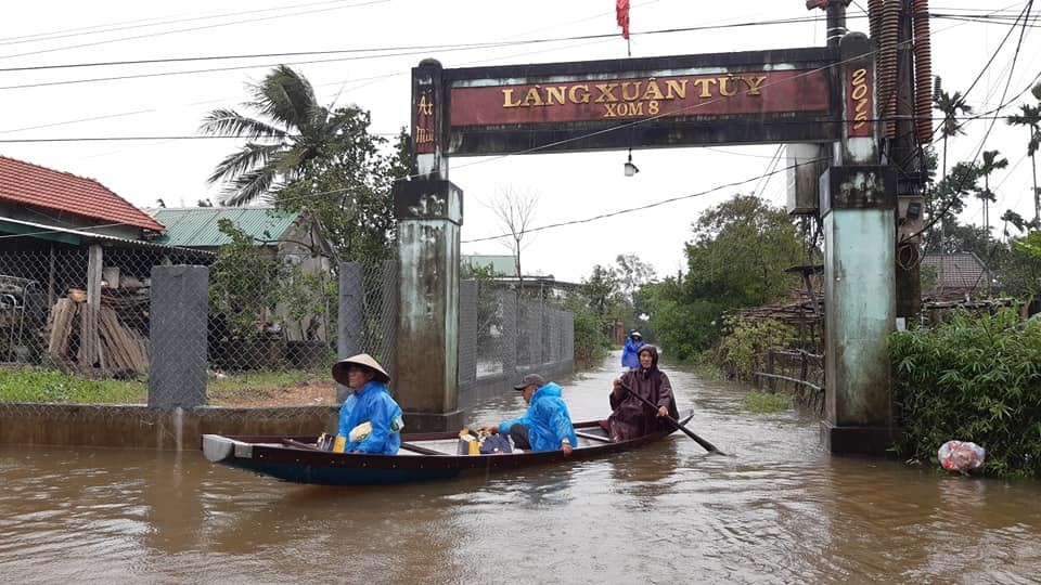 Chùm ảnh ngập lụt ở miền Trung sau mưa bão