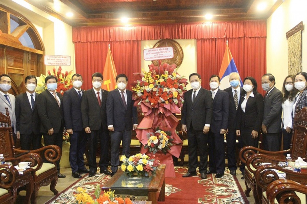 Lãnh đạo TP Đà Nẵng thăm và chúc mừng 46 năm Quốc khánh nước CHDCND Lào