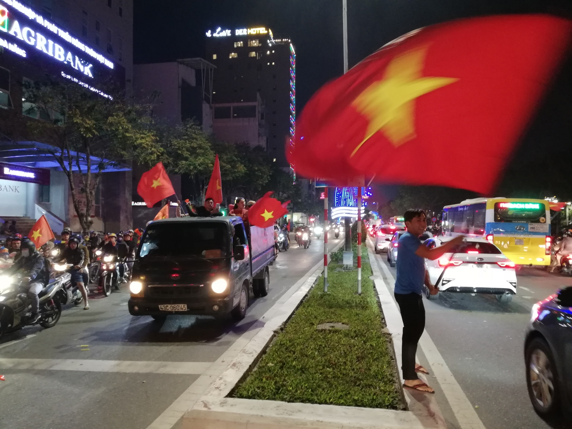 mung viet nam vo dich seagames dan da nang di bao van minh