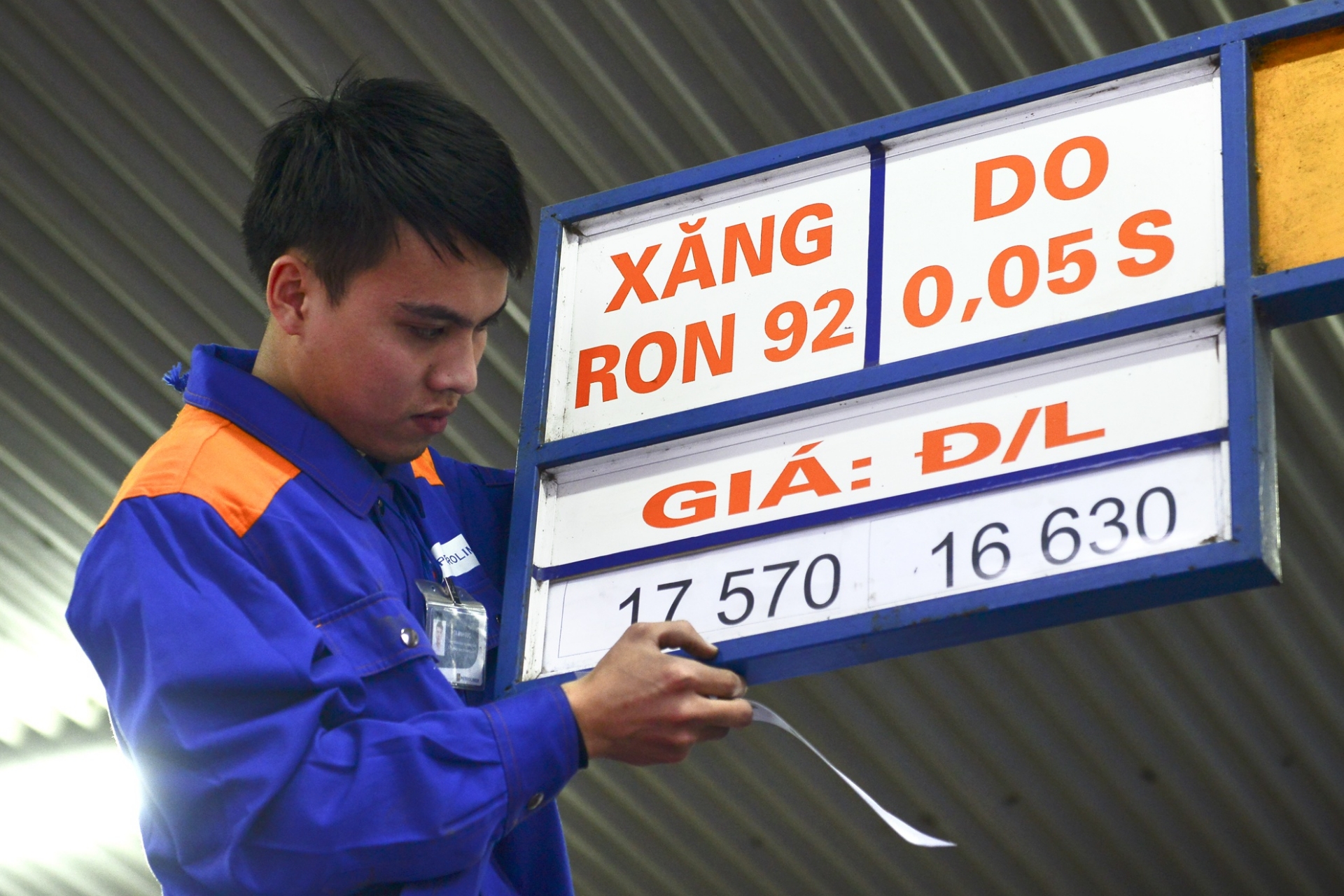 Giá xăng dầu hôm nay