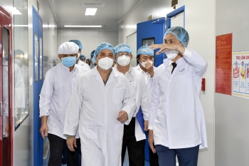 Thủ tướng Phạm Minh Chính: Lập tổ hành động để sản xuất bằng được vaccine phòng COVID-19 nhanh nhất
