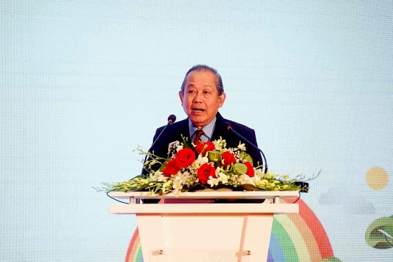 pho thu tuong cha me khong doi mu cho con em minh la hanh dong vo cam