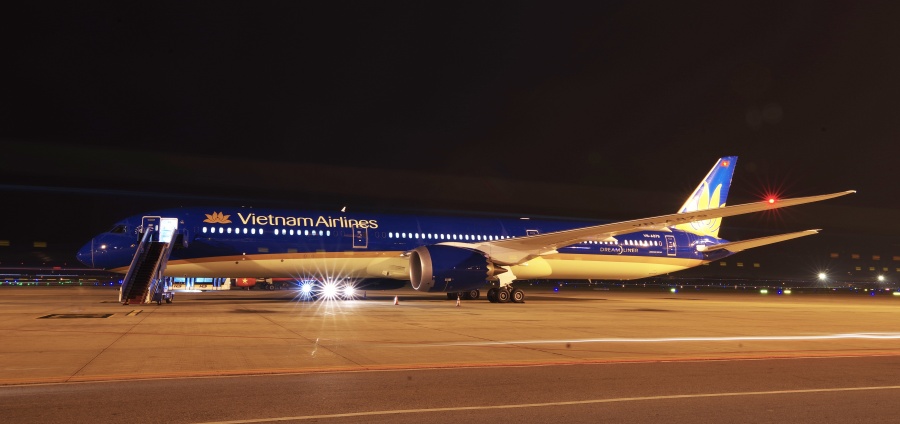 sieu may bay boeing 787 10 dreamliner dau tien ve viet nam