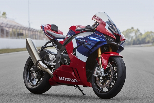 honda gioi thieu bo doi cbr1000rr r tai viet nam