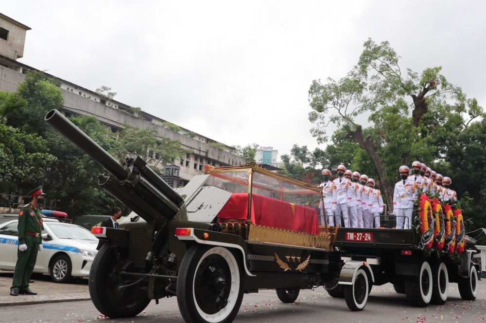 le truy dieu nguyen tong bi thu le kha phieu