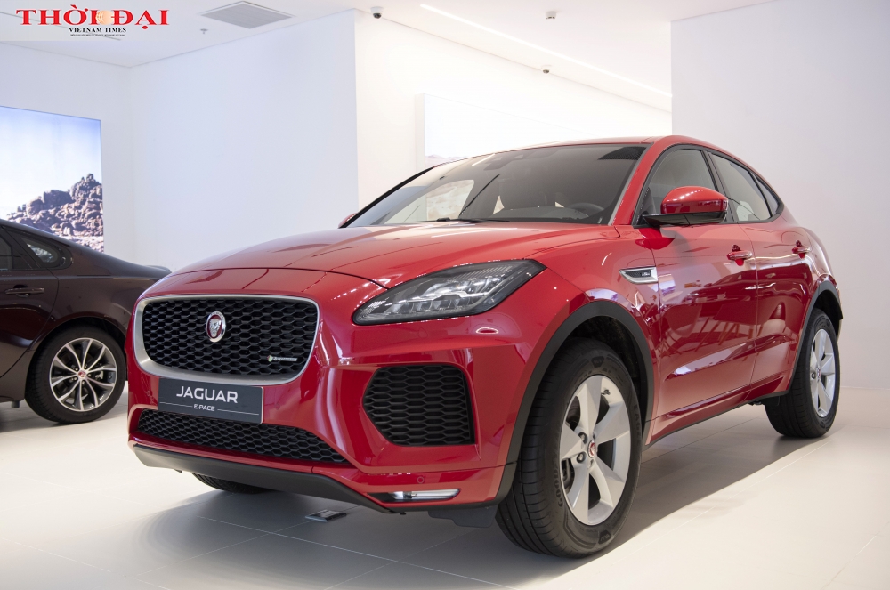 Ảnh: Chi tiết Jaguar E-Pace R-Dynamic S có giá hơn 3,3 tỷ đồng tại Việt Nam