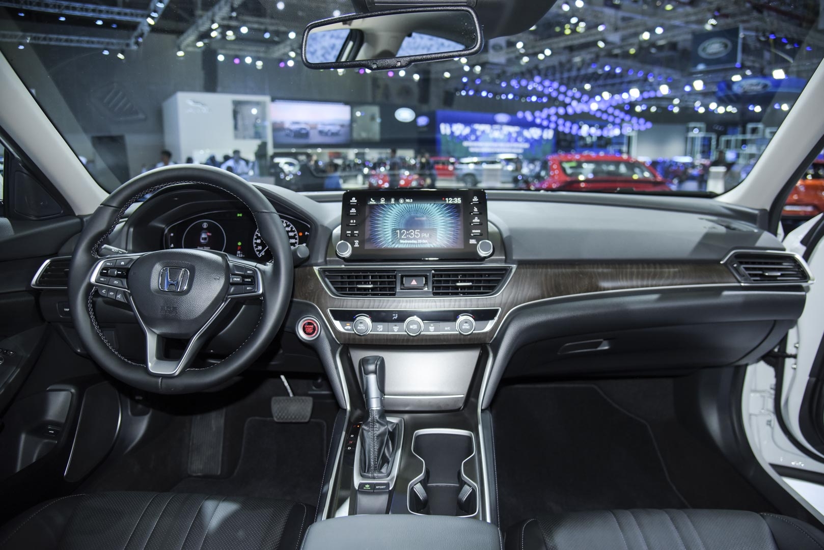 anh chi tiet honda accord 2019 gia hon 13 ty dong