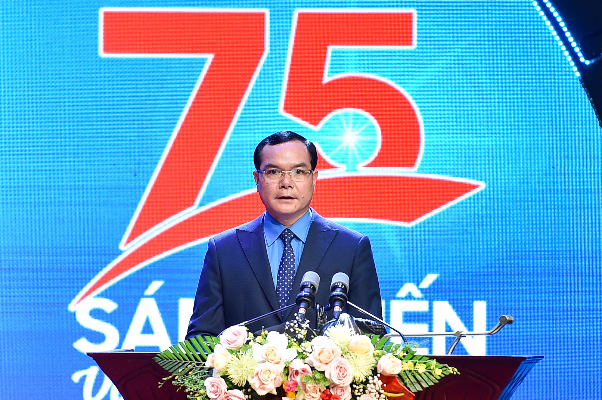 Thủ tướng Phạm Minh Chính dự chương trình tuyên dương “75 nghìn sáng kiến vượt khó, phát triển”