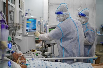 Sáng 5/1, Việt Nam còn hơn 6.600 ca COVID-19 nặng đang điều trị Sáng 5/1, Việt Nam còn hơn 6.600 ca COVID-19 nặng đang điều trị
