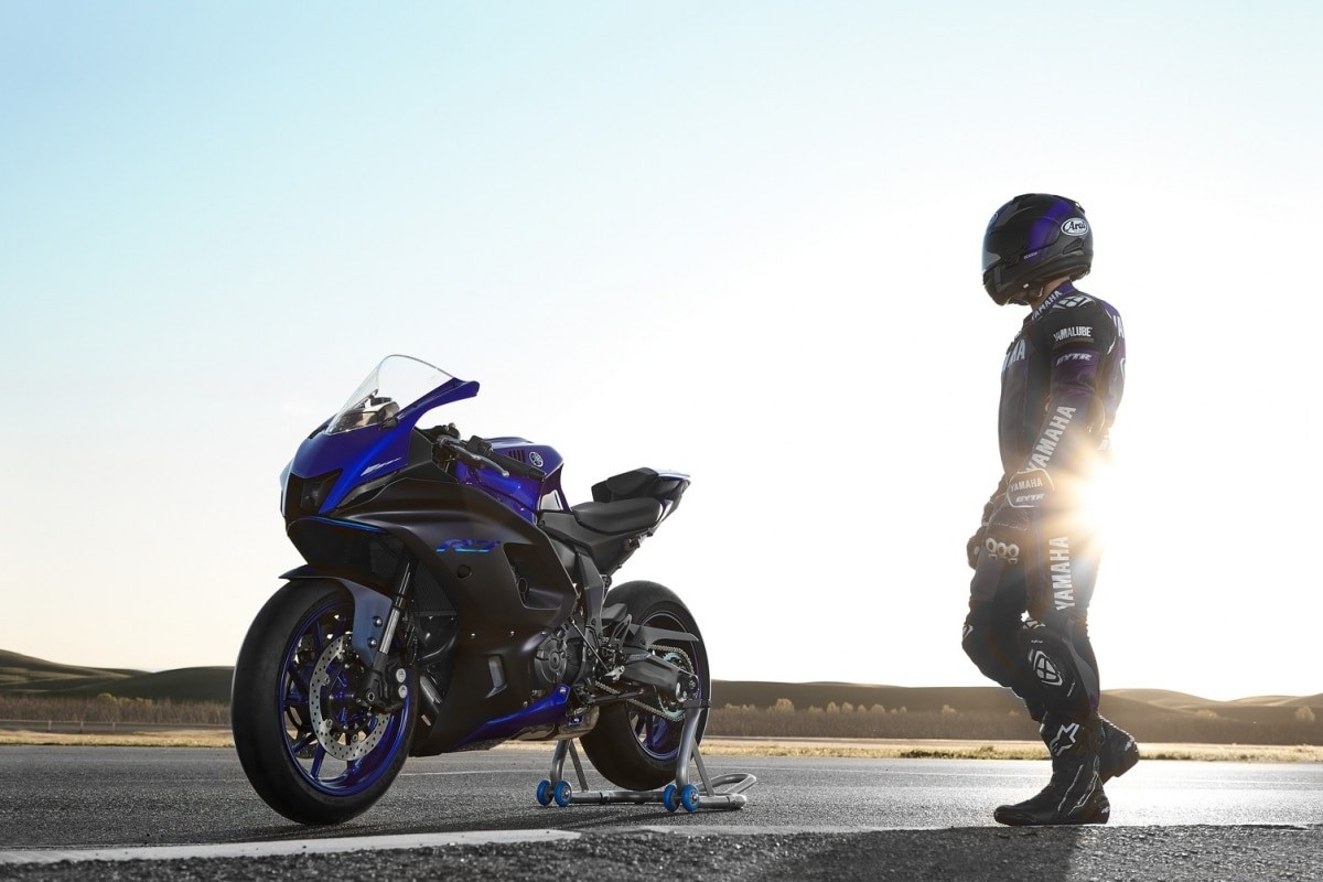 Tem Xe Yamaha R6 Phong Cách Ducati Thể Thao