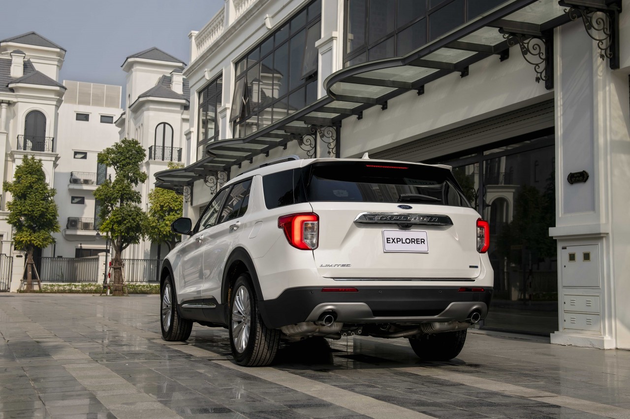 Ford Explorer 2022 ra mắt tại Việt Nam, giá bán là 2,366 tỷ đồng