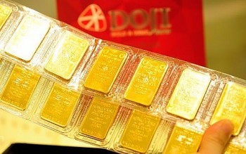 Giá vàng SJC trong nước tăng nhẹ, cao hơn vàng thế giới gần 12 triệu đồng/lượng