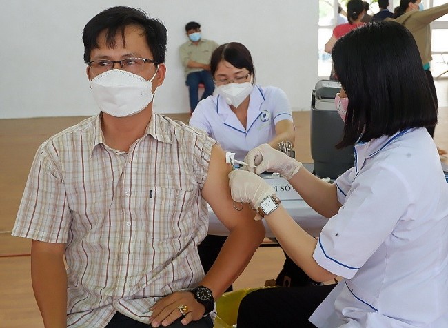 Cả nước đã tiêm gần 169 triệu liều vaccine phòng COVID-19