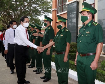 Phó Chủ tịch Quốc hội Trần Thanh Mẫn thăm, tặng quà Tết tại Kiên Giang