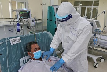 Việt Nam còn gần 2.900 ca mắc COVID-19 nặng đang điều trị