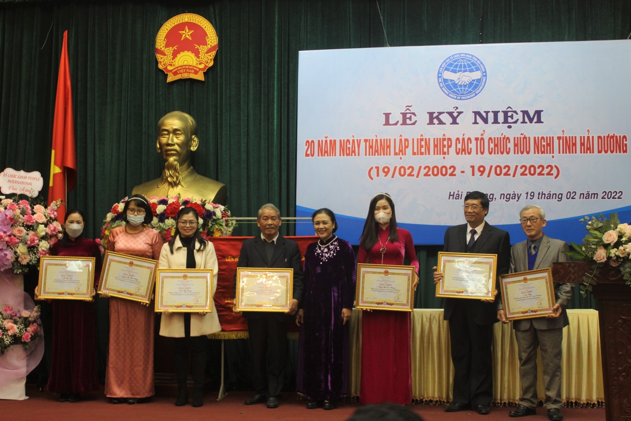 Đại sứ Nguyễn Phương Nga tham dự Lễ kỷ niệm 20 năm này thành lập Liên hiệp các tổ chức Hữu Nghị tỉnh Hải Dương