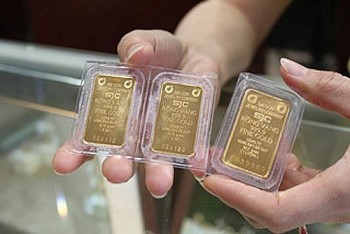Ngày 23/2: giá vàng trong nước tăng trái ngược với vàng thế giới