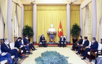 Chủ tịch nước Nguyễn Xuân Phúc tiếp Đặc phái viên Tổng thống Hoa Kỳ về biến đổi khí hậu