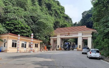 lang son tiep tuc dung tiep nhan xe cho hoa qua tuoi den cac cua khau