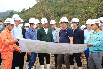 Khẩn trương hoàn thành dự án truyền tải để nhập khẩu điện từ Lào