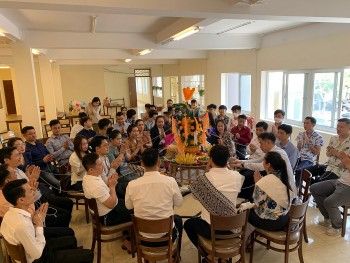 Lưu học sinh Lào hân hoan đón Tết Bunpimay 2022 tại Việt Nam