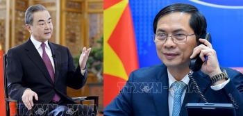 Bộ trưởng Ngoại giao Bùi Thanh Sơn điện đàm với Bộ trưởng Ngoại giao Trung Quốc