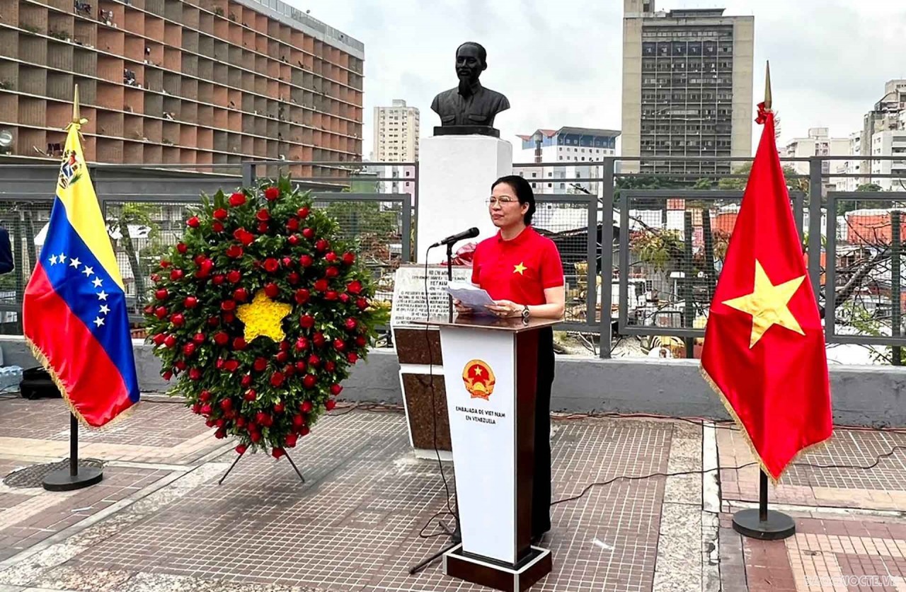 Kỷ niệm Ngày Giải phóng miền Nam thống nhất đất nước tại Venezuela | Người Việt bốn phương | Vietnam+ (VietnamPlus)