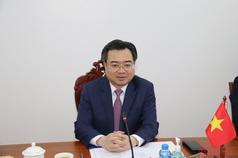 Bộ trưởng Xây dựng Nguyễn Thanh Nghị phát biểu trong buổi làm việc.