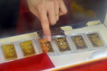 Ngày 8/6: giá vàng trong nước vẫn tăng khi vàng thế giới sụt giảm
