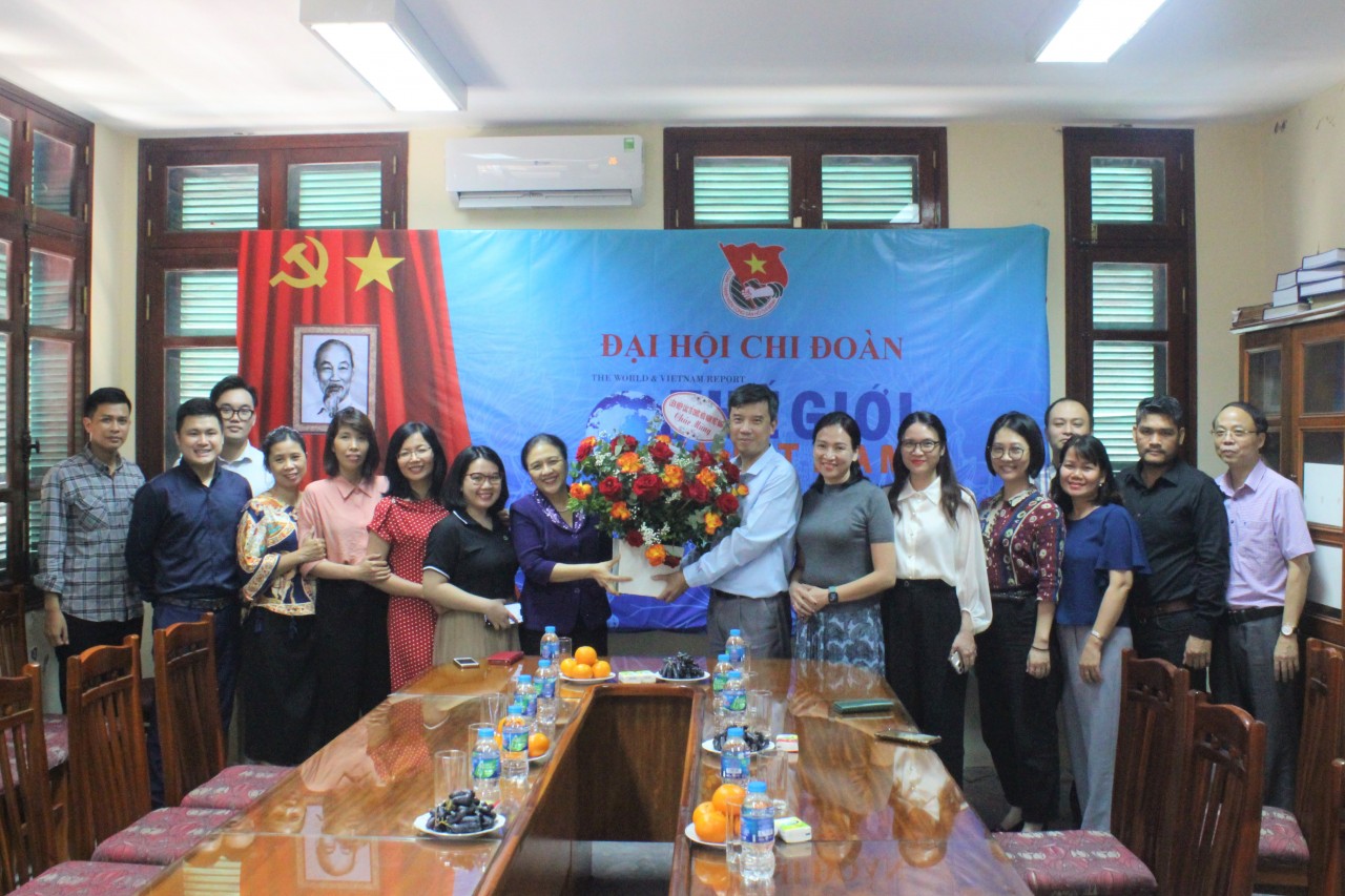 Ngày báo chí cách mạng Việt Nam (21/6): Đại sứ Nguyễn Phương Nga tiếp tục tới thăm, chúc mừng một số cơ quan báo chí
