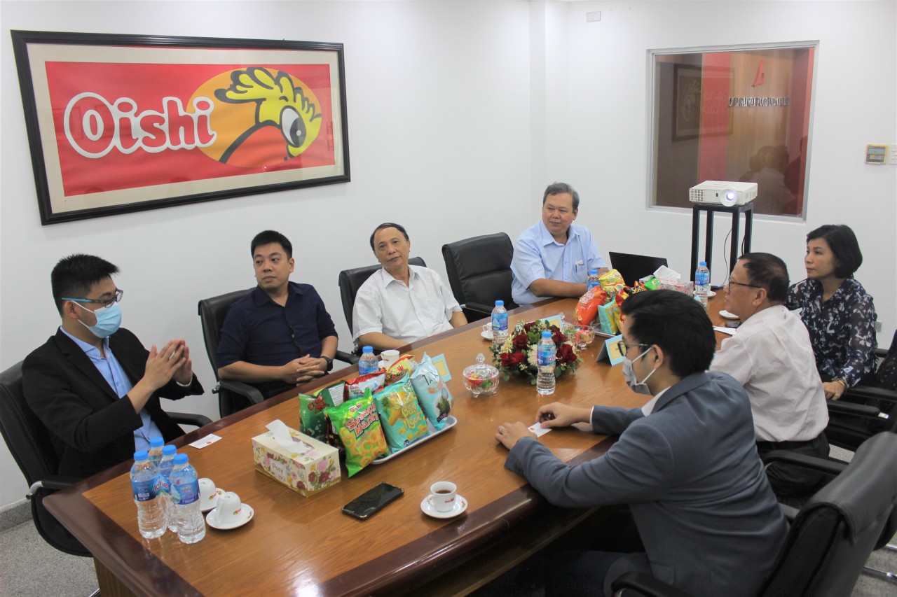 Lãnh đạo Hội Hữu nghị Việt Nam – Philippines tới thăm Công ty Liwayway Hà Nội