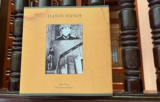 Tìm lại ký ức Hà Nội trong sách ảnh bằng 3 thứ tiếng