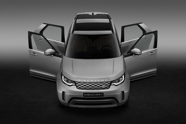 Land Rover Discovery mới về Việt Nam, giá từ 4,539 tỷ đồng