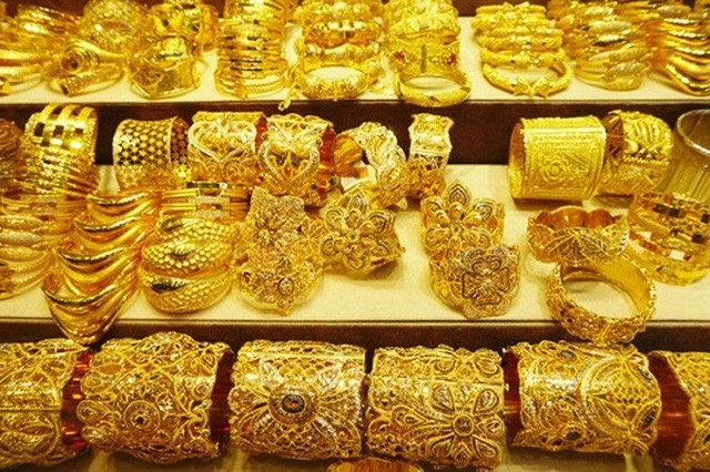 Ảnh hưởng của "bom nợ" Evergrande, giá vàng thế giới đã tăng trở lại