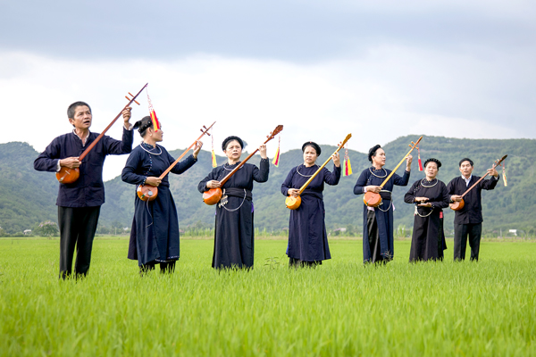 Gìn giữ và phát huy giá trị di sản then