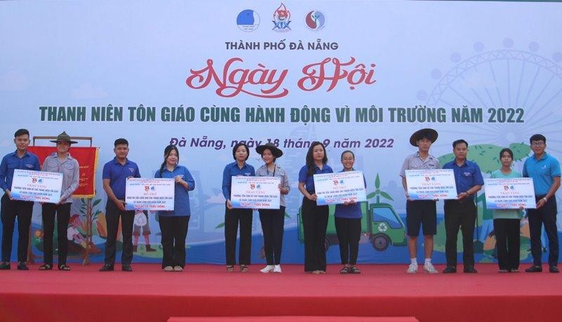 Hỗ trợ sửa nhà, trao sinh kế cho thanh niên tôn giáo Đà Nẵng ảnh 1