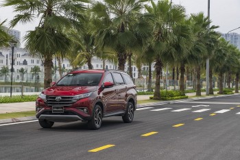 Chọn xe SUV 7 chỗ phổ thông: Sai lầm nếu bỏ qua Rush