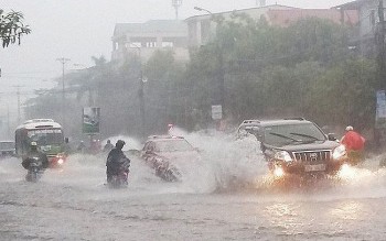 Dự báo thời tiết 27/10: Trung Bộ, Tây Nguyên và Đông Nam Bộ có mưa lớn