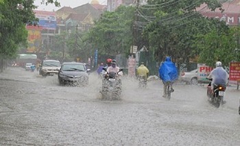 Dự báo thời tiết 10/11: Trung Bộ tiếp tục có mưa lớn