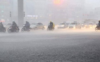Dự báo thời tiết 14/11: Trung Bộ mưa lớn diện rộng, Tây Nguyên và Nam Bộ chiều tối có mưa dông rải rác