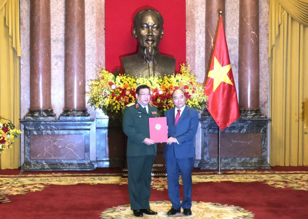 Chủ tịch nước trao Quyết định thăng quân hàm Thượng tướng cho Thứ trưởng Phạm Hoài Nam