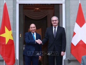 Tổng thống Liên bang Thụy Sĩ chủ trì Lễ đón chính thức Chủ tịch nước Nguyễn Xuân Phúc