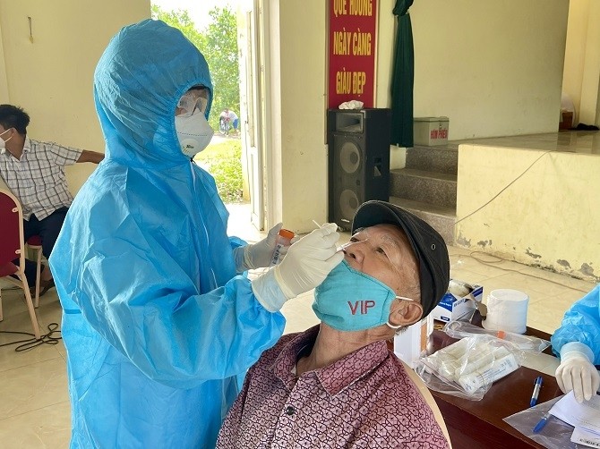 Ngày 8/12, Việt Nam có thêm 14.599 ca mắc mới COVID-19 tại 58 địa phương