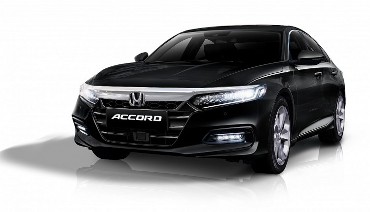 Honda Accord phiên bản mới màu đen ánh độc tôn. 