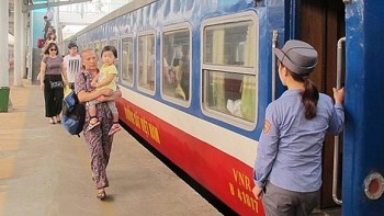 Đường sắt chạy tăng cường phục vụ hành khách dịp Tết Dương lịch 2022