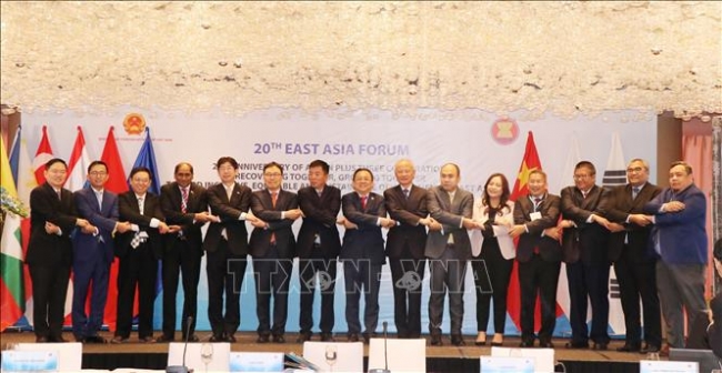 Diễn đàn Đông Á lần thứ 20: Hướng tới phát triển bao trùm, đồng đều và bền vững tại Đông Á