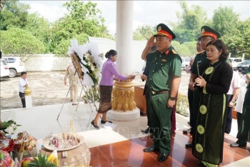 Cầu siêu tưởng niệm các anh hùng liệt sĩ Liên quân chiến đấu Lào - Việt Nam