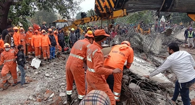 Lò hỏa táng bất ngờ sập mái, ít nhất 17 người thiệt mạng